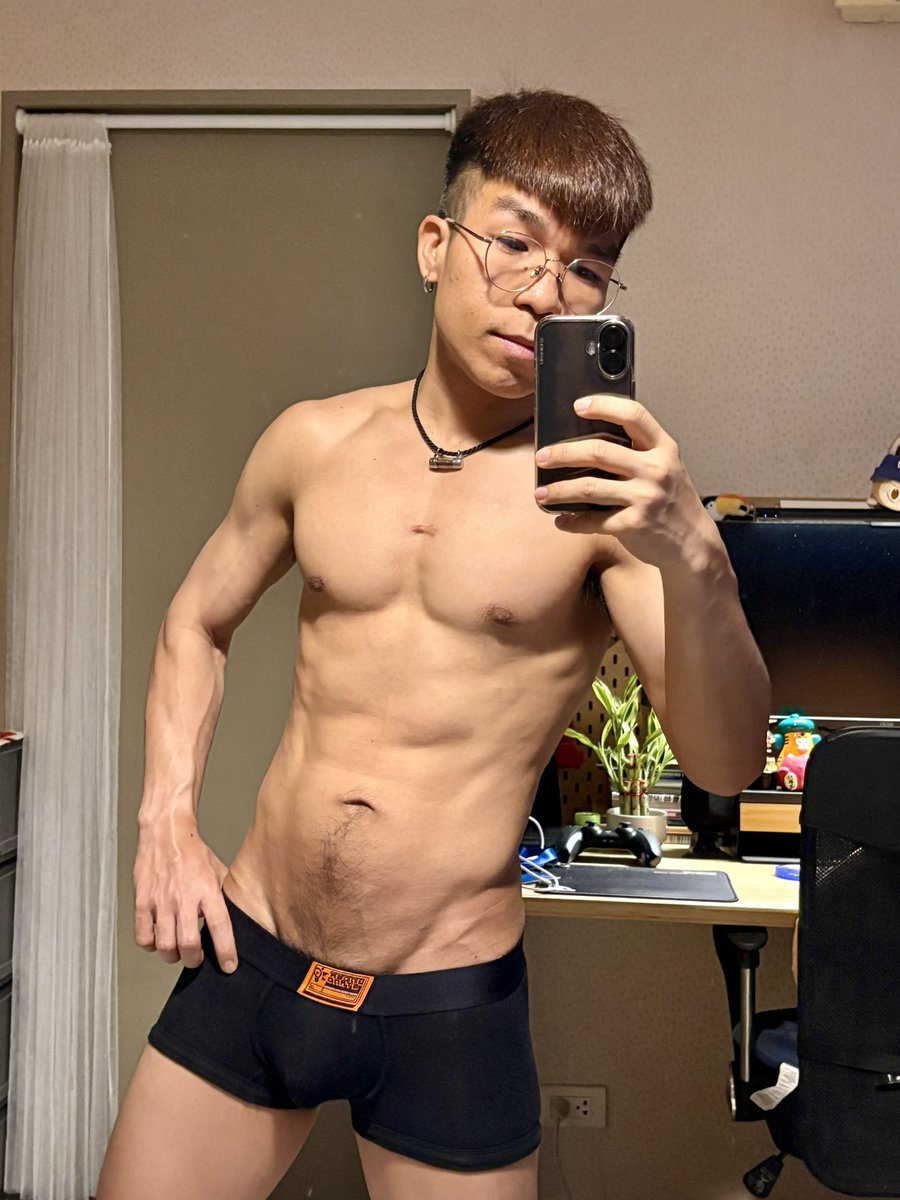 ชอบตัวนี้มากแต่ได้แค่ใส่เล่น ใส่จริงรัดต้นขาจะระเบิดสุดด