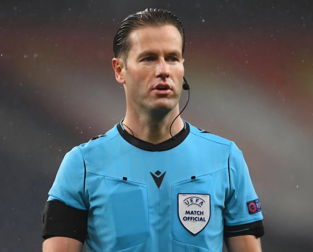 #ليله_طرد_علي_بابا_ومرافقيه

ليت في زيك اثنين 😎✨⭐️