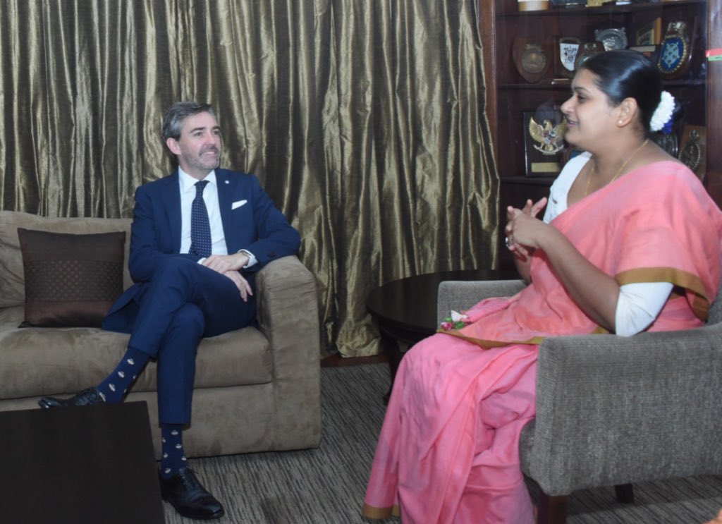 Marc-André Franche (@mafrancheun) on Twitter photo Great discussion with the Mayor of Colombo <a href="/VraieB/">Vraîe Cally Balthazaar</a> on how <a href="/UNSriLanka/">UN in Sri Lanka</a> could support an Integrated Master Plan for #Colombo city, including through public-private partnerships.
Inspiring leadership by Colombo's 2nd female Mayor! Great discussion with the Mayor of Colombo <a href="/VraieB/">Vraîe Cally Balthazaar</a> on how <a href="/UNSriLanka/">UN in Sri Lanka</a> could support an Integrated Master Plan for #Colombo city, including through public-private partnerships.
Inspiring leadership by Colombo's 2nd female Mayor!