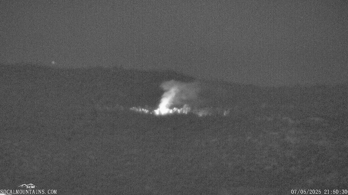 bensweather's tweet image. Units (Patrol 19) are on scene of the #TanglewoodFire
Approx a quarter acre, slow rate of spread, off 3N79. Keeping additional engines coming...