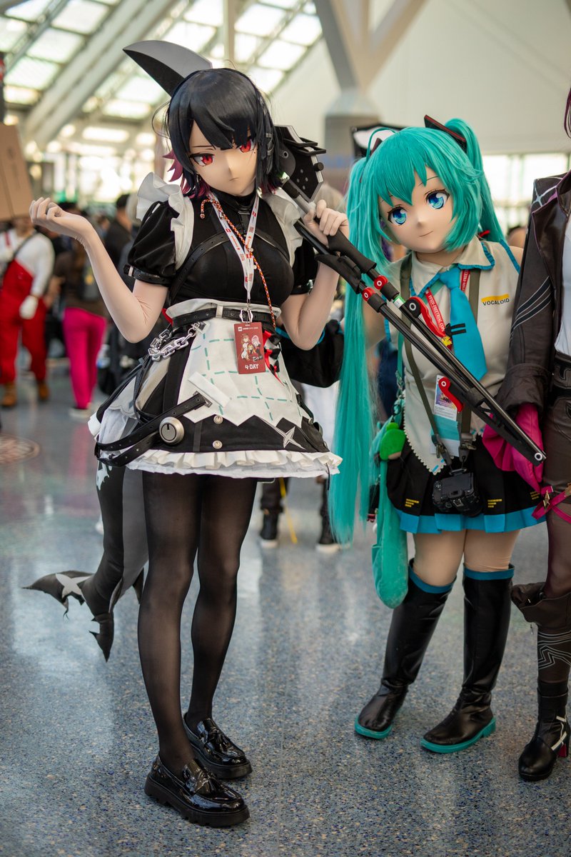 SkyeHi (@skyehi01) on Twitter photo Here are some pictures of today's meet!
🧡: <a href="/reina_kig/">Reina莉奈</a>
💙🦈: <a href="/SacredBoba/">周美靈 (𝕭𝕲 𝕲𝖀𝕽𝕬)</a>
🩶: <a href="/ouch_kig/">Ouch_Kig</a>
⚫️🦈: <a href="/dongguatea/">冬瓜茶🍵</a>
🩵: <a href="/laseryabai/">LaserYabai 🔜 Otakon</a>
(2/x) Here are some pictures of today's meet!
🧡: <a href="/reina_kig/">Reina莉奈</a>
💙🦈: <a href="/SacredBoba/">周美靈 (𝕭𝕲 𝕲𝖀𝕽𝕬)</a>
🩶: <a href="/ouch_kig/">Ouch_Kig</a>
⚫️🦈: <a href="/dongguatea/">冬瓜茶🍵</a>
🩵: <a href="/laseryabai/">LaserYabai 🔜 Otakon</a>
(2/x)