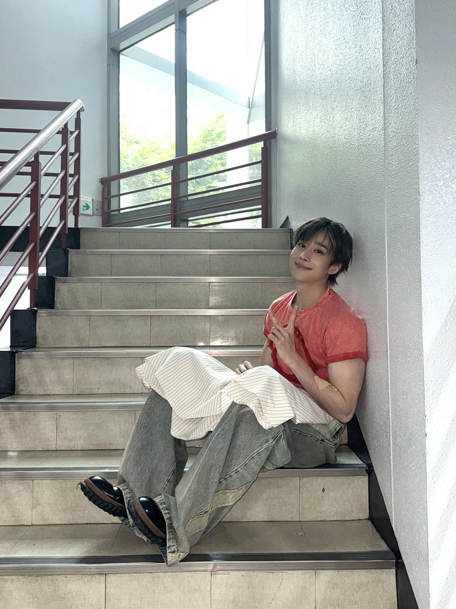 [👍]
WOOYA #인기가요 완료🕶

이건 첫번째 레슨 승우 응원하기🫶
이제 두번째 레슨 STOP IT
무대영상 보고 또 보기👀
드디어 세번째 레슨 승우 사진 보기💜

#한승우 #HANSEUNGWOO
#TOPNOTE #STOP_IT