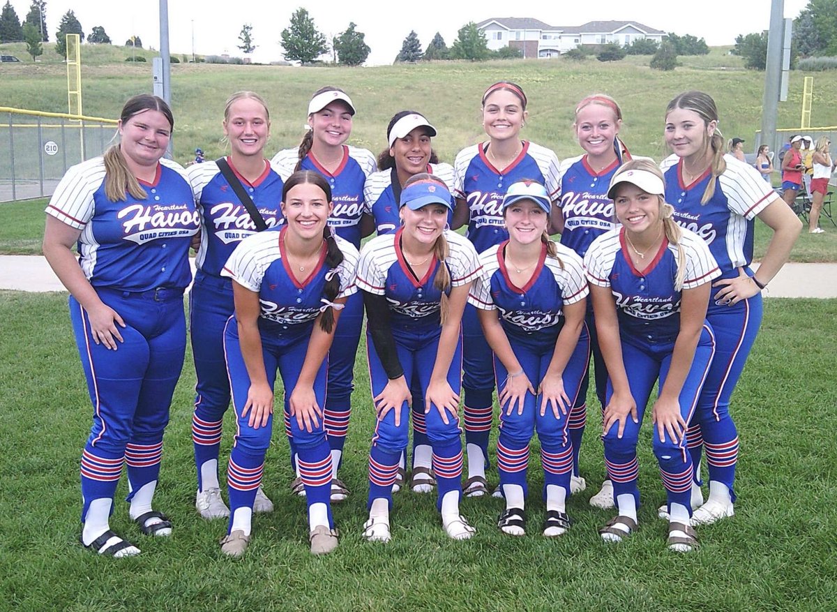 "The OCHO" did it!!!!! On to Championship Sunday going 7-0 through pool play and double elim with a 7-1 over the Bambinas 2627.

The Ocho take the field tomorrow at 11:30 MDT

Not done yet!!!

#TheOcho
#HeartlandHavoc