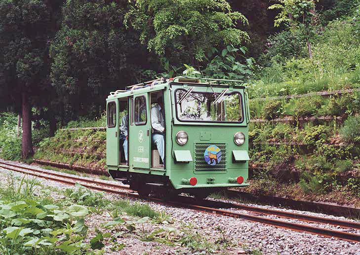 oohashagi's tweet photo. 7月6日はナローの日
全国の現役あるいは保存されている軽便鉄道、鉱山鉄道、森林鉄道を懐かしみ、改めて功績を称える機会になれば、という想いで始められた「ナローの日」

長年を掛けて徐々に広がり、その想いが達成されつつある

#ナローの日 https://t.co/MGJDI0PdBe