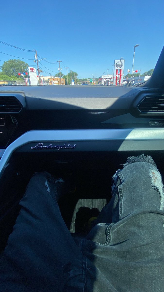 baehelpglew's tweet image. I like expensive stuff wishin them opp nikkas the best ah luck🫶🏽🩸 #CatchUp🏃🏽♂️