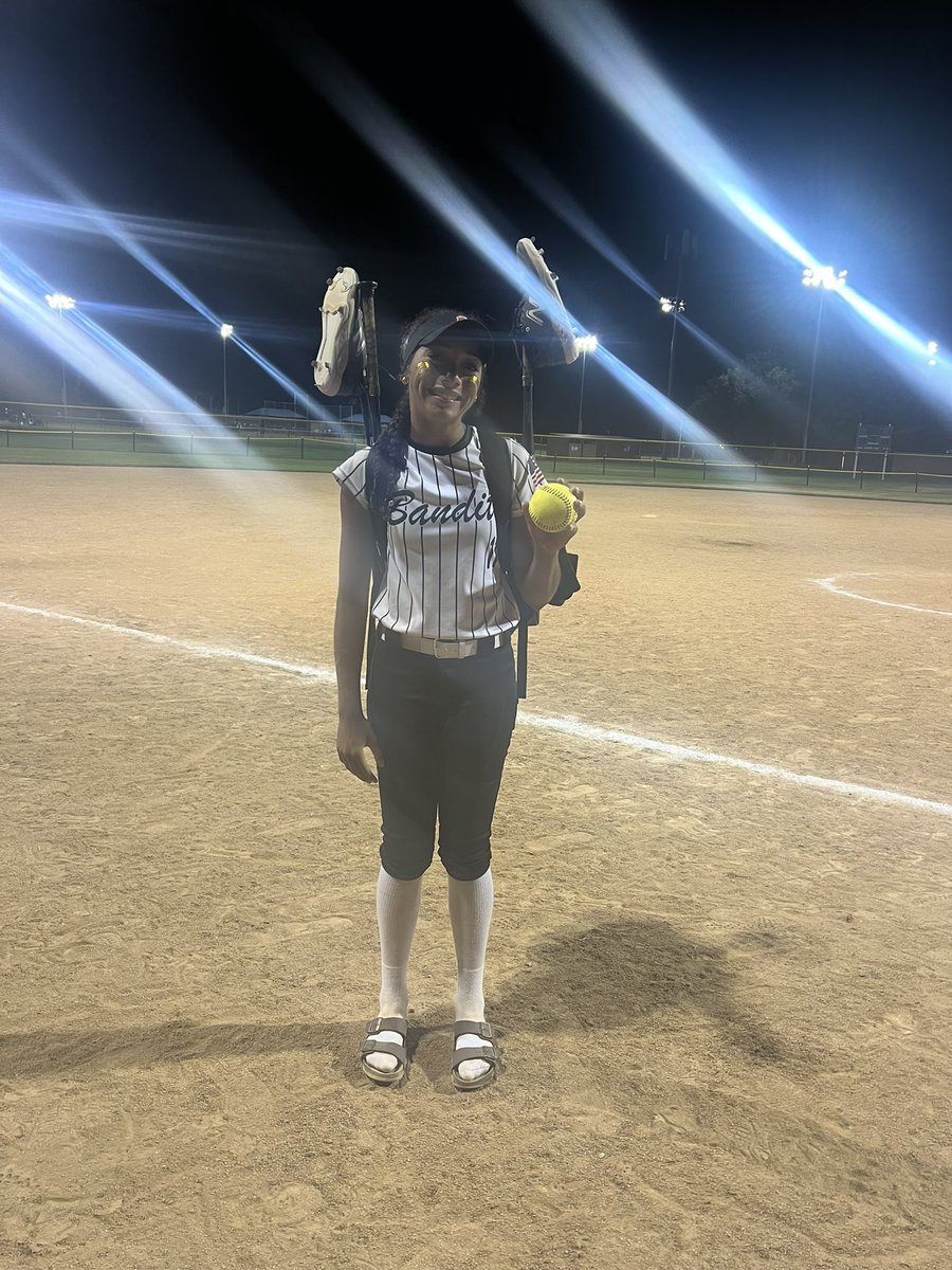 <a href="/Shaelynn2029/">Shaelynn Cline</a> joining the #BOMBSQUAD with a huge 2 run 💣 in our 9-1 win.