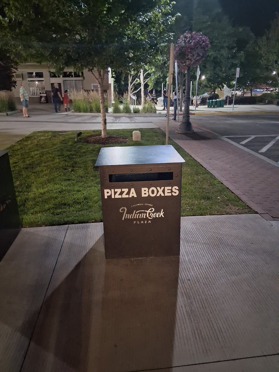 scottpshamblin's tweet image. Pizza gate confirmed