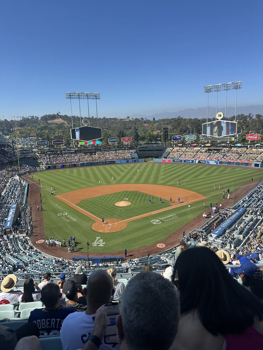 Skoobtart's tweet photo. Went to the Dodger Hololive Night with @BlGOLAF and @Yukich4n_  it was so much fun!!!
 
More pictures below👇 
#hololiveDodgers #hololivenight #HololiveEN #Dodgers https://t.co/zYS5ePwXV7