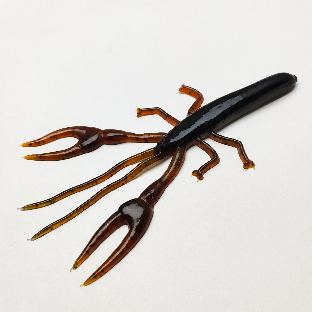 ソーバグのSOWとはスラングで雌豚のこと。 つまり太った雌バスが釣れるザリガニという意味。  しかしメス豚と聞くとどうしても松嶋菜々子のアレを思い出してしまうんだが。