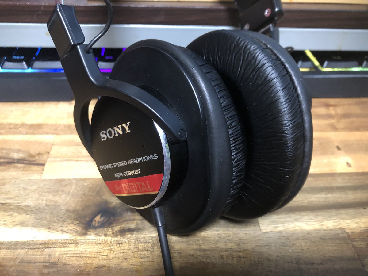 kappa8888's tweet photo. ちょっとやめてくれよー
動作未確認ジャンクで売っておいて
LもRもどっちも正常に音だしてくれてんじゃないよー
バラして修理したくて買ってるのによー
まいっちゃうよー
しかも送料入れても2770円で正常動作品送ってどうするのよー
綺麗だからクリーニングすら必要なさそうじゃんよー

#sony
#cd900st https://t.co/i3lM3n03Tj
