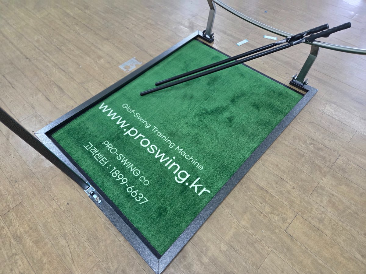 Proswing_Inc's tweet image. [ #스윙플레인2.0 ] 올바른 궤도와 자세에서 프로샷이 나옵니다.

제품문의:1899-6637
proswing.kr
#골프연습머신 전문제조 프로스윙

#골프헤드업 #골프궤도스윙기 #골프연습장비 #골프자세연습도구 #드라이버스윙연습기 #아이언스윙연습기