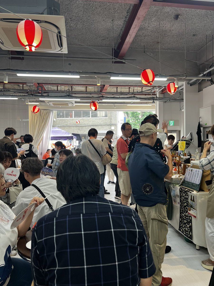 入谷朝顔まつり。
あっついですが、賑わっております。

SOOO dramatic!にて縁の木さんの蔵前ビールが飲めますよ。