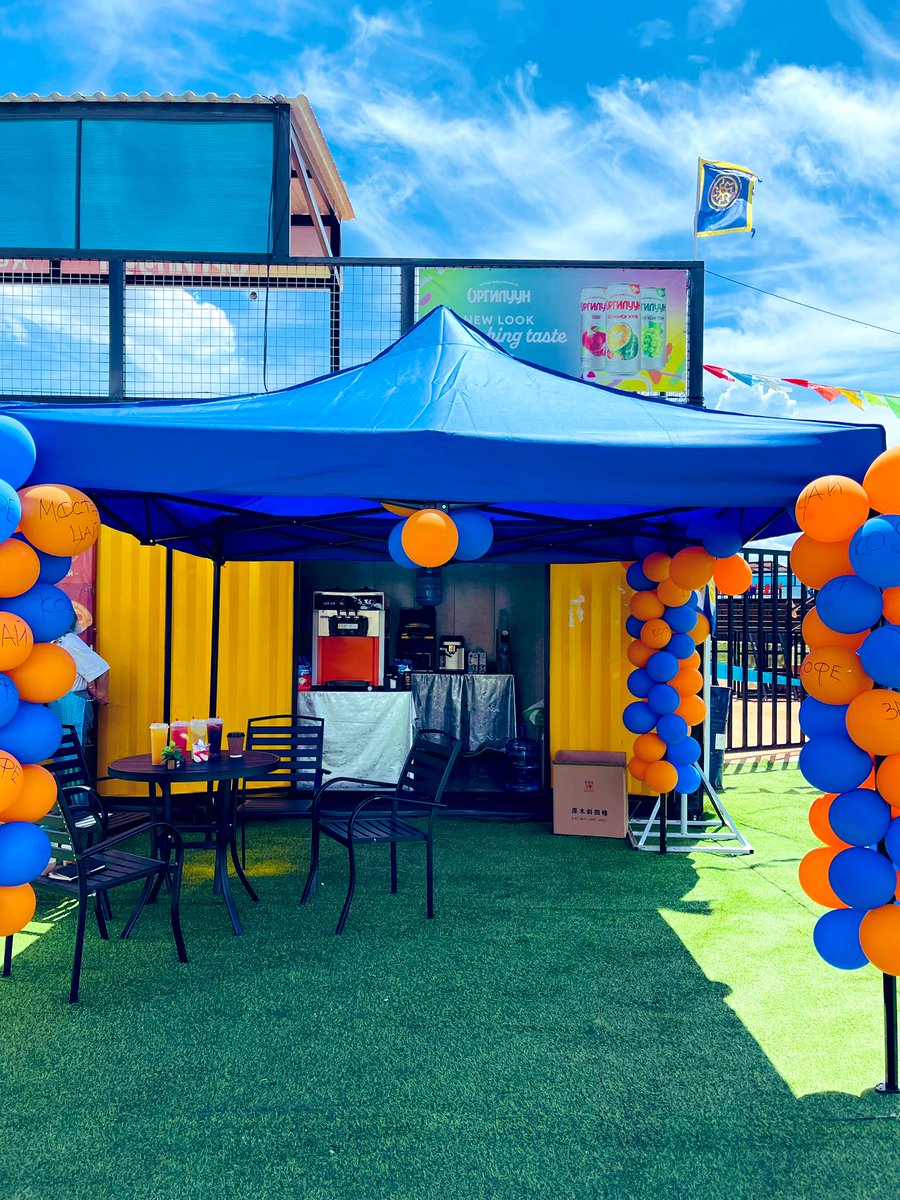 alagshagai's tweet photo. АлагШагай нь Архангайн ARA Complex - ARA Fest 2025 дээр мини кофе шоп ажиллуулж бгаа. 🤗

Жиргээчид минь #34 бүүтэд ирээд амны цангаагаа тайлаарай. ❤️🥰😍

Маш гоё мөстэй цай, кофенууд сонголттой байгаа шүү. 🤩🤩🤩

Жич: Миний сайхан найзууд RT хийгээд өгөөрэй. 🙏❤️🙏 https://t.co/Qp4HlxkHUy