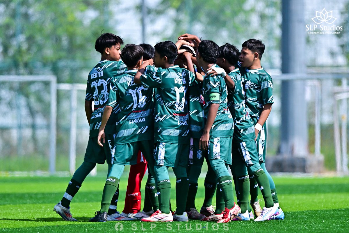 KertehFC's tweet photo. Sekitar aksi perlawanan 4 penjuru U14 yang berlangsung semalam di @ArenaMBK
#HakkaClo #selectball #TheOilers https://t.co/lcCET1Olkm