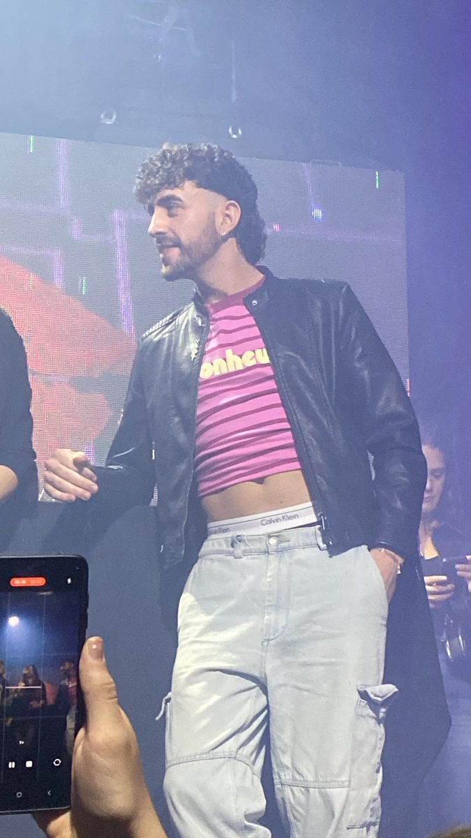 hypergroso's tweet image. ES HERMOSO