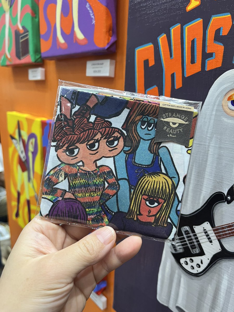 ブラジルのママにハンカチ買ってもらえたよ〜！！🇧🇷STRANGE BEAUTYが地球の裏側へ🌏✨残り1枚！再販予定無し！！