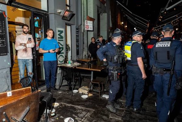 Those describing the horrendous &amp; cowardly attack on Israeli restaurant Miznon in Melbourne Australia as a “protest” are part of the problem

Australia needs leaders, not apologists 

<a href="/theage/">The Age</a> <a href="/australian/">The Australian</a> <a href="/theheraldsun/">Herald Sun</a> <a href="/3AW693/">3AW Melbourne</a> <a href="/Jerusalem_Post/">The Jerusalem Post</a> <a href="/TimesofIsrael/">The Times of Israel</a> <a href="/AlboMP/">Anthony Albanese</a> <a href="/JacintaAllanMP/">Jacinta Allan</a>