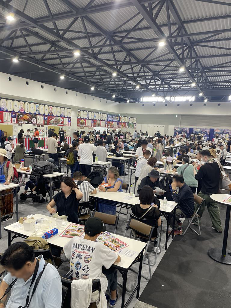 animefoodfes's tweet image. \\「アニメ×フードフェス」大盛況開催中✨//
まだまだ暑いですね😎💦
アニメ×フードフェス in #大阪・関西万博 おかげ様で、まだまだ大盛況開催中です🎉
しっかりご飯だけでなく、軽食・おつまみ・ドリンク・お酒なんでも揃っています🍺
涼しく快適な会場に是非お越しください✨
#EXPO2025…