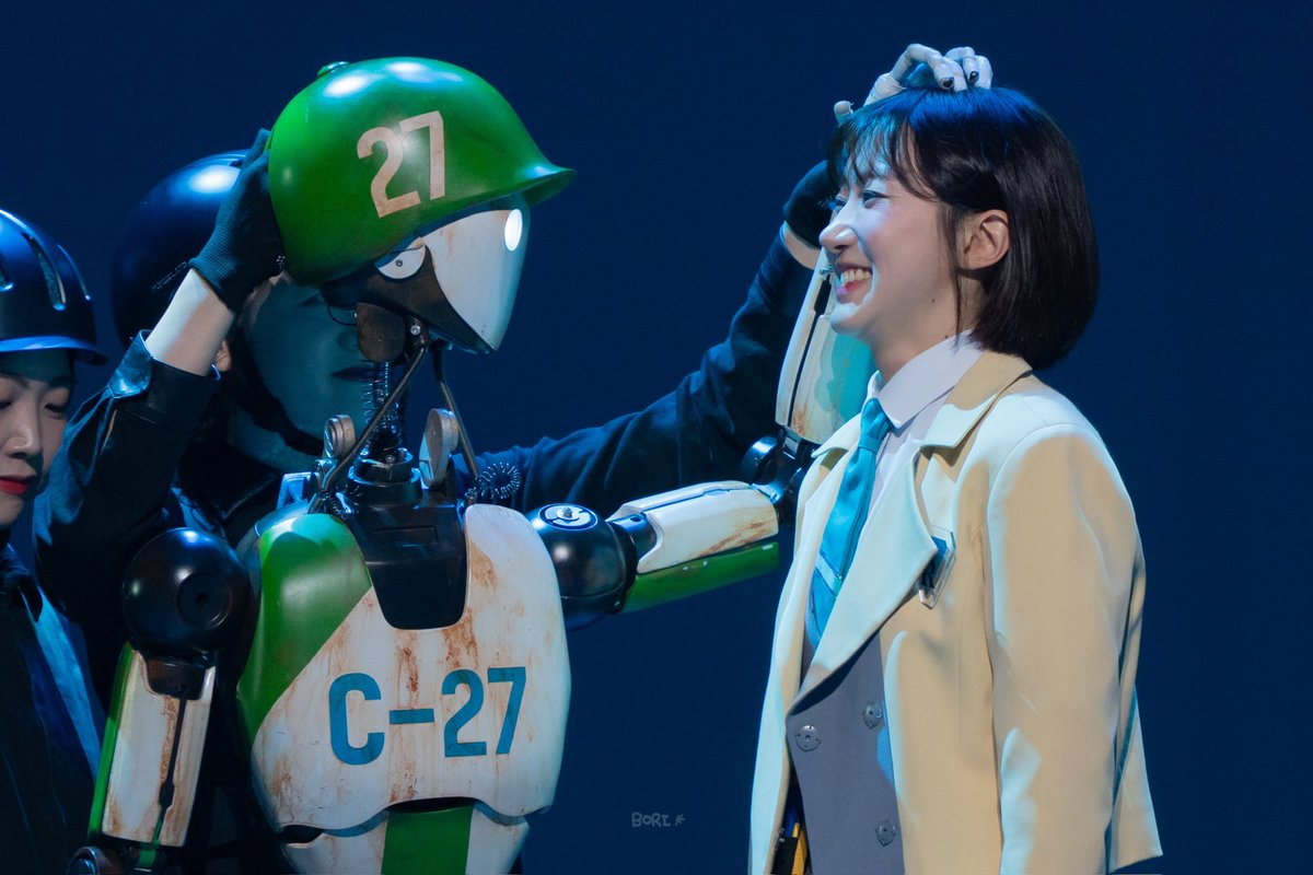 250705 창작가무극 천 개의 파랑 대구 커튼콜

연재 #서연정 배우님