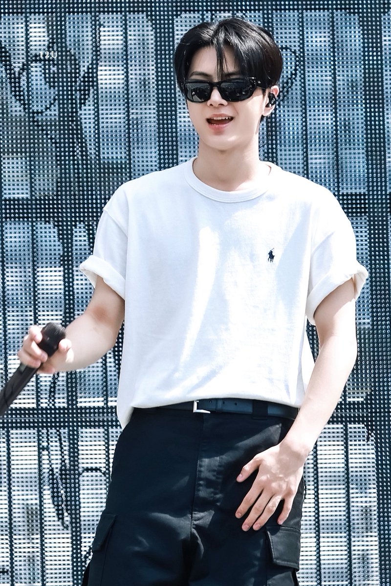 𝟙 𝟚 𝕌 tweet media