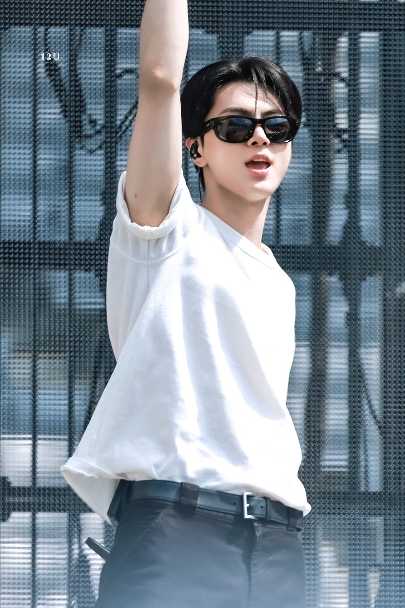 𝟙 𝟚 𝕌 tweet media