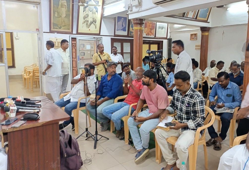 Today did a press conference on at @inc_puducherry headquarters Puducherry and exposed the lies and 
“10 FAILURES of NRCong + BJP in Puducherry!”
🔹 No jobs
🔹 No women safety
🔹 Land grabbing
🔹 Broken statehood promise
🔹 Farmer betrayal
🛑 Lies, Loot, and Lawlessness ,
