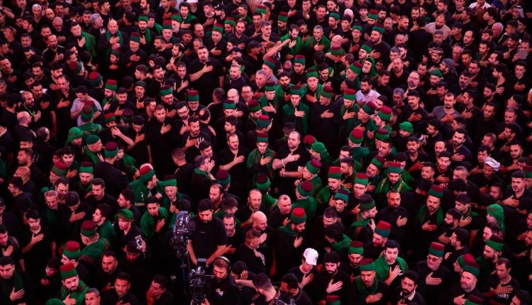 ♦️ Muharrem ayında Irak’a 1 milyon 176 bin ziyaretçi akını etti

Irak İçişleri Bakanlığı, Muharrem ayının başından bu yana ülkeye 1 milyon 176 binden fazla ziyaretçinin giriş yaptığını açıkladı. Ülkenin kutsal şehirleri Kerbela ve Necef başta olmak üzere, özellikle Şii inancına