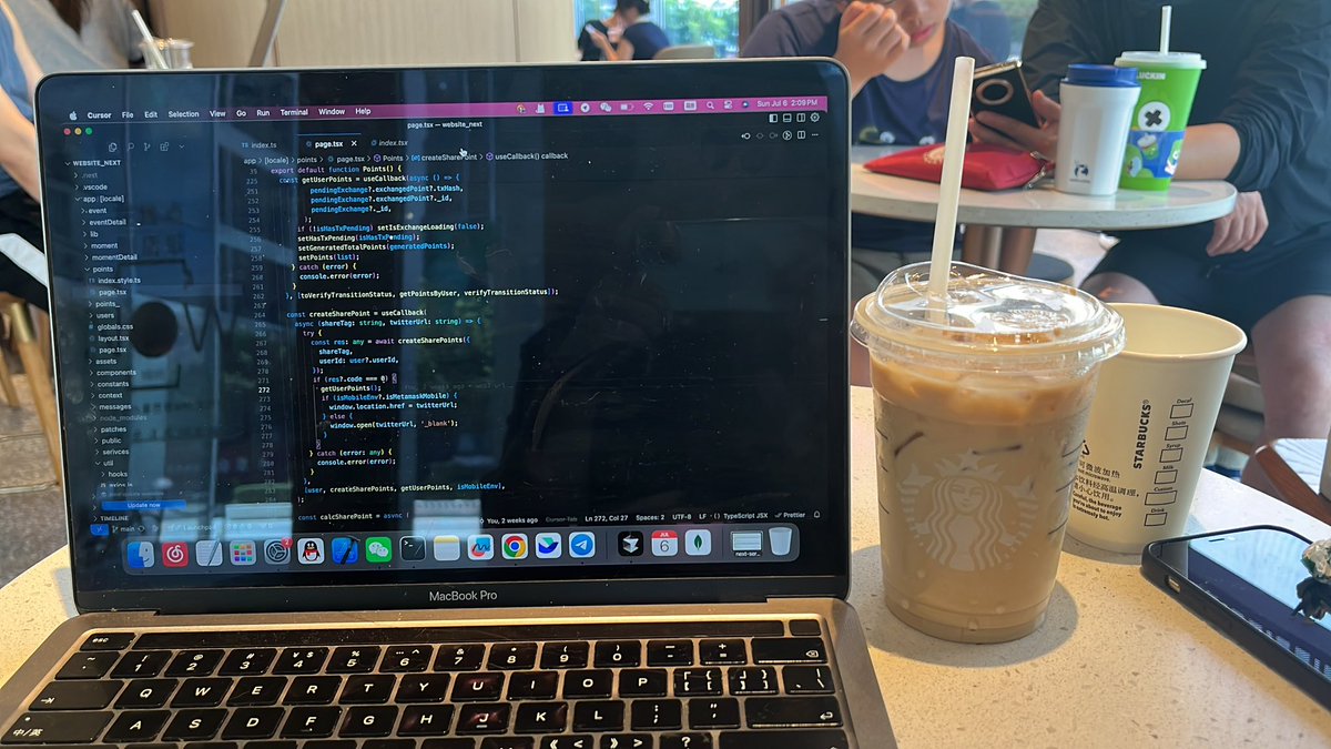 taylor_ts_coder's tweet image. This is truly vibe coding.😀
In the crowd.
web3.rgbflow.xyz/eventDetail?id…
#VibeCoding #RGBFlow #Web3AI #blockchain