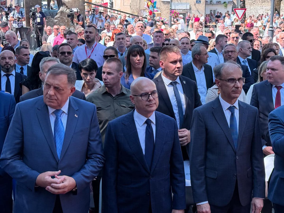 У прошлости су разне лажне идеологије и пропаганде настојале да Невесињску пушку представе као устанак „Народа и народности Југославије“. Истина је да је ту Србин лио своју крв за слободу свих! Та храброст и то јунаштво били су повод за мржњу и трагична страдања нашег народа од