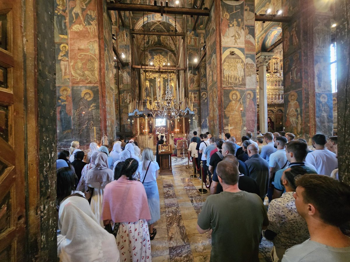 DecaniMonastery's tweet image. Divine #Liturgy at Visoki #Dečani #Monastery today 6 July (23 June).
