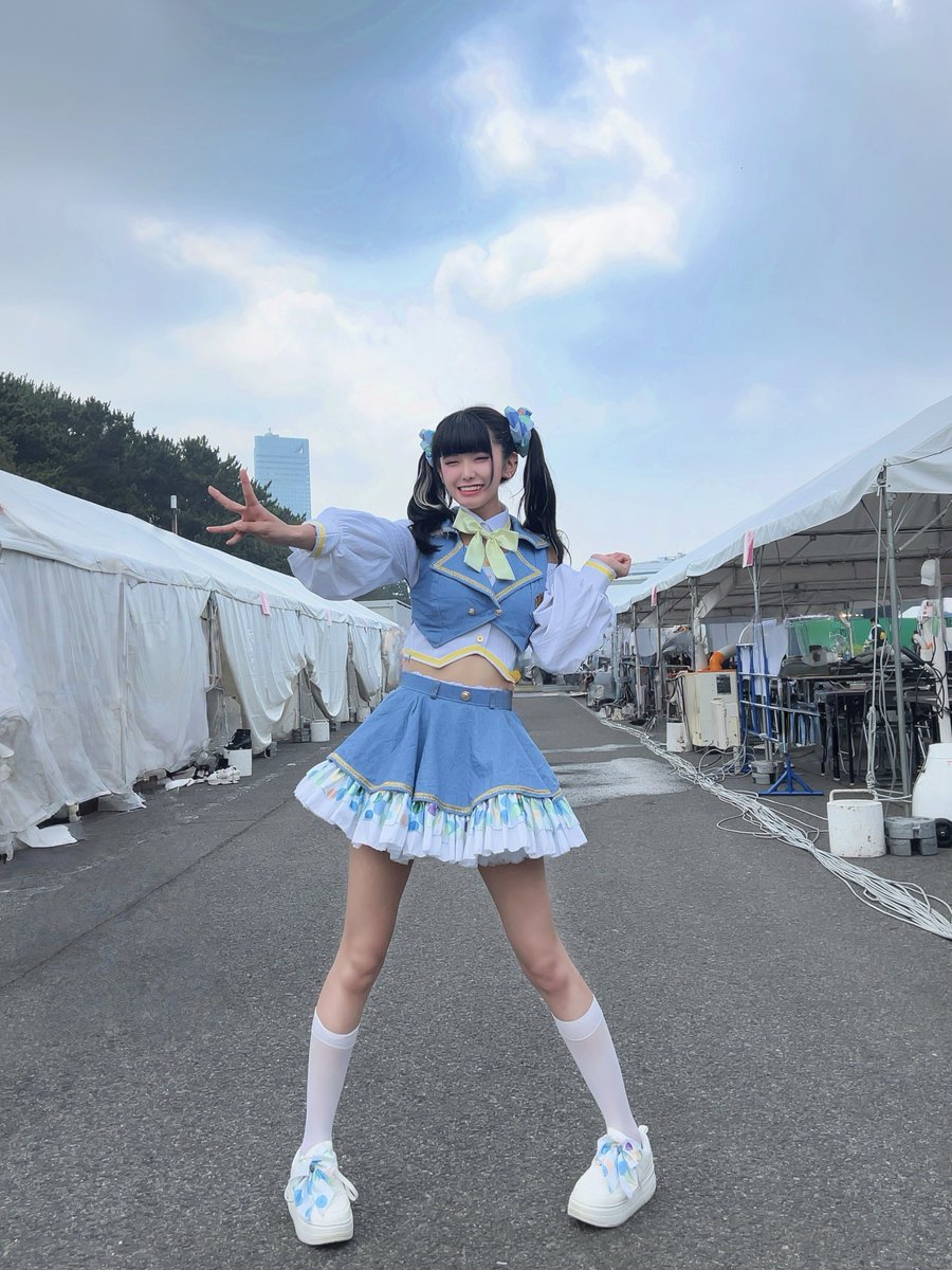 こちら、この夏におすすめのアイドルです！
