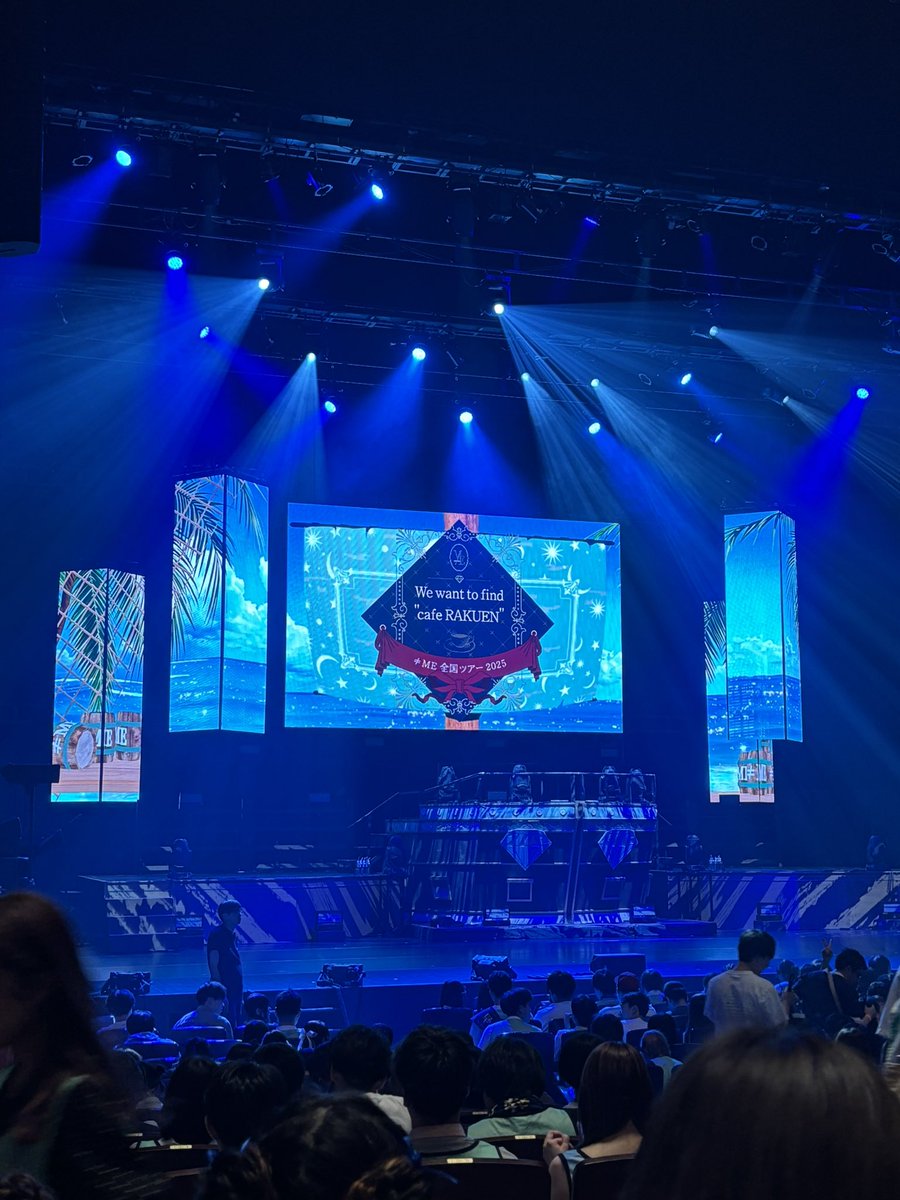 お立ち台の時のカンペを本編ラスト挨拶前にやってくれて優しすぎる😭😭😭
ぼっち北海道旅行なのに波菜ちゃんのおかげでるんるんですわ🎶ノイミーちゃんたちみんなふわふわテンション上がってて可愛かった🫶🏻#尾木波菜