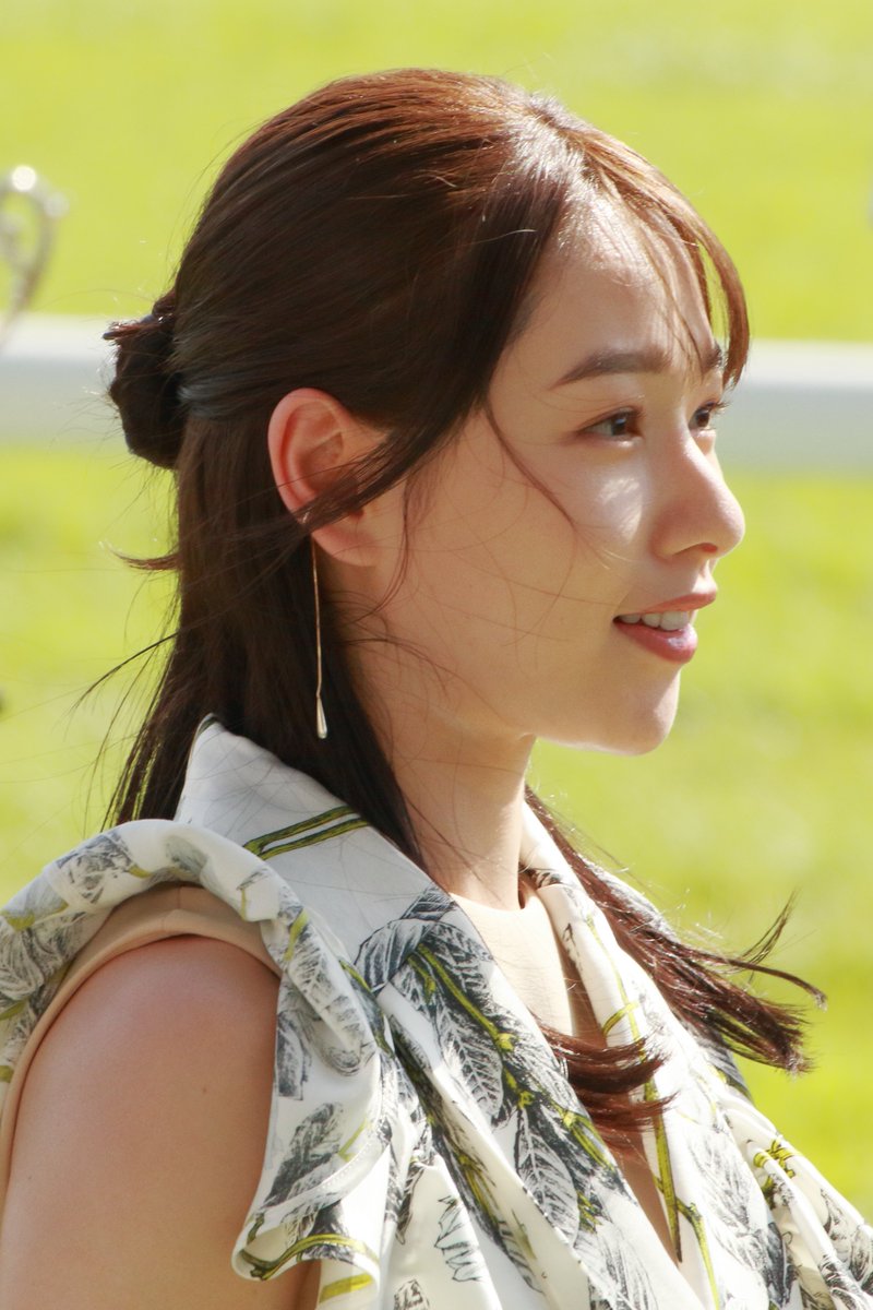 shin_mashin's tweet image. 北九州記念
プレゼンター 桜井日奈子さん