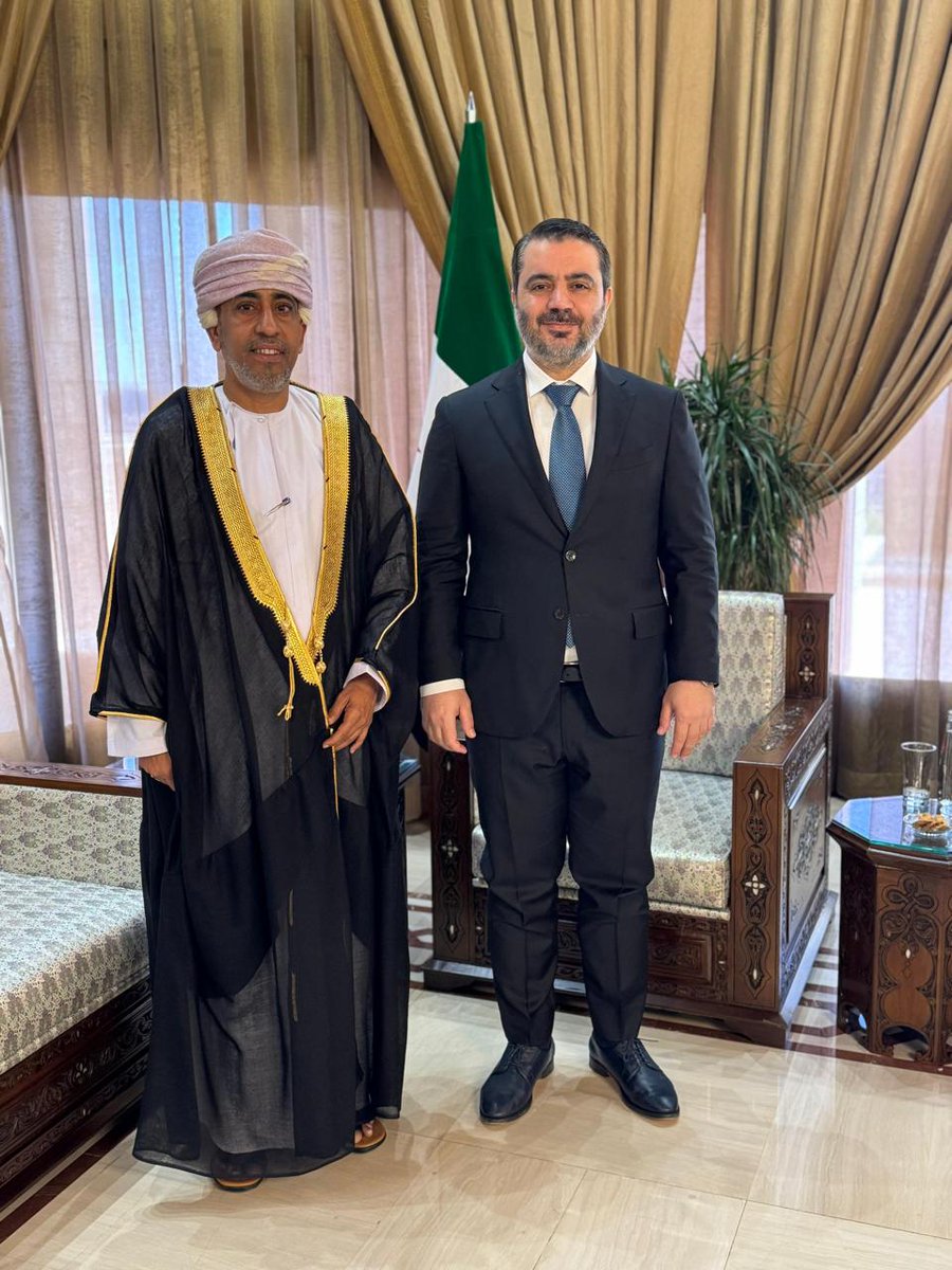استقبل معالي وزير الخارجية والمغتربين في الجمهورية العربية السورية "أسعد حسن الشيباني" سعادة السفير السيّد "تركي بن محمود البوسعيدي" في قصر تشرين بالعاصمة دمشق.

جرى خلال اللقاء بحث العلاقات بين البلدين وسبل تطويرها لما فيه مصلحة الشعبين الشقيقين.
