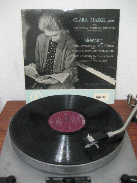 mojii1141341's tweet photo. #Mozart
#ピアノ協奏曲 #K466 No,20 #K488 No.23
#���ララハスキル Vienna Symphony Oc,
#PHILIPS ABL3129
1756~1956 MOZART JUBILEE EDITION盤
再生フォノイコライザー AES
TurnOver 400NHz RollOff-6dB
CLARA HASKIL https://t.co/5eInaa7yix