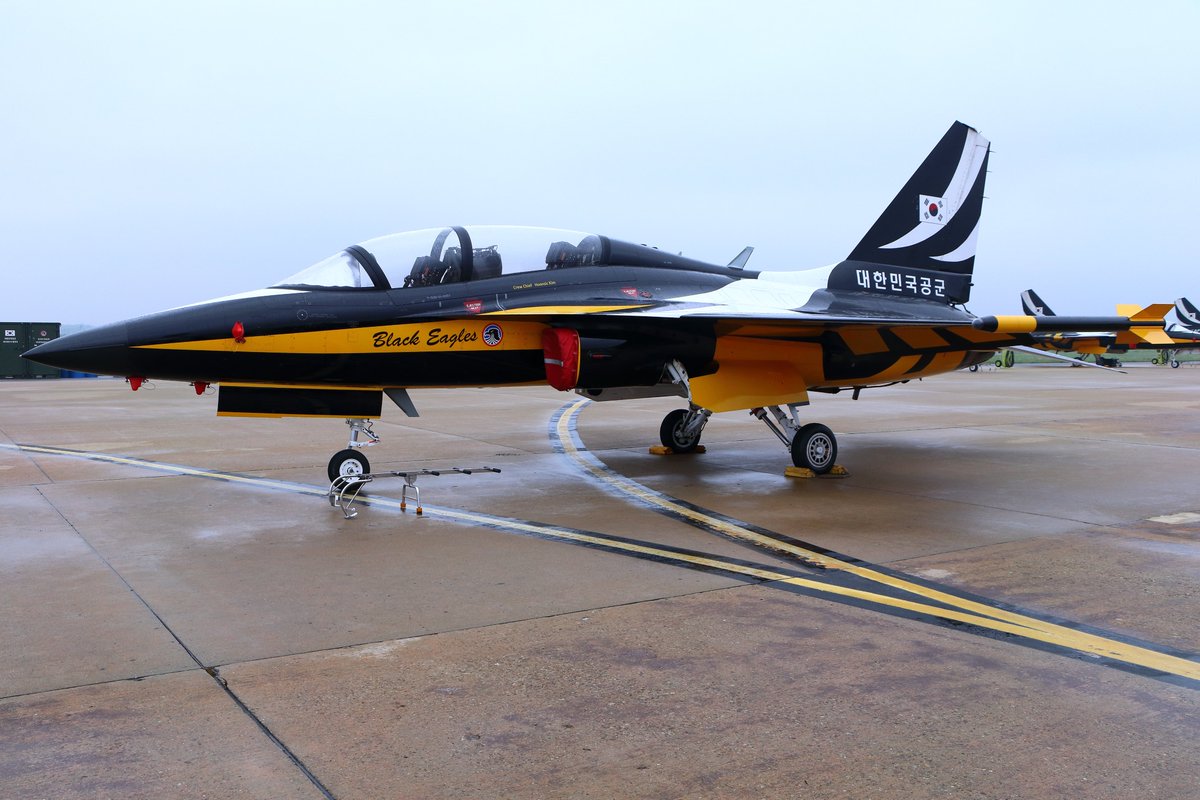 somat_ta's tweet photo. Osan Air Power Day 2025で撮影したBlack Eagles
9月はプサン、10月はソウル近辺で撮影予定
これ、編集地獄確定や...
#BlackEagles
#블랙이글스
#ブラックイーグルス
#T50
#T50B
#T_50
#T_50B
#大韓民国空軍
#ROKAF
#OAPD25
#OsanAirPowerDay2025
#オサン空軍基地
#烏山空軍基地
#OSN https://t.co/JPYZAOqWVD