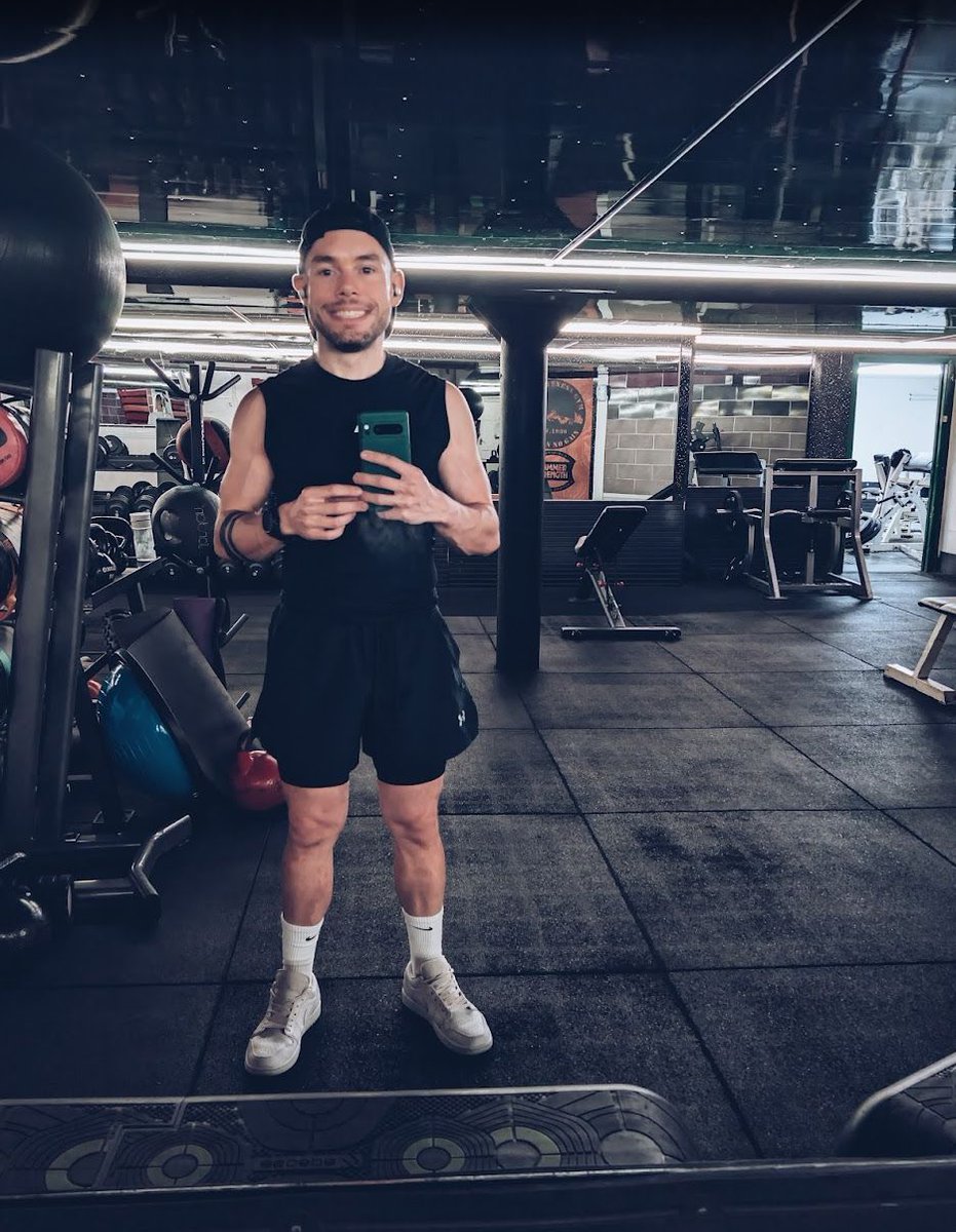 See. I do smile sometimes. Kinda. 😁