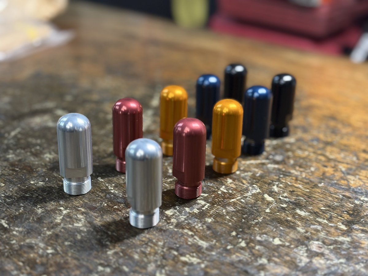 auctions.yahoo.co.jp/seller/41GfE4U…

CBX系のねじ式　バーエンド販売開始しました！ぜひご検討・ご用命よろしくお願いいたします。
M18×1.0のねじ式タイプであれば装着可能です。