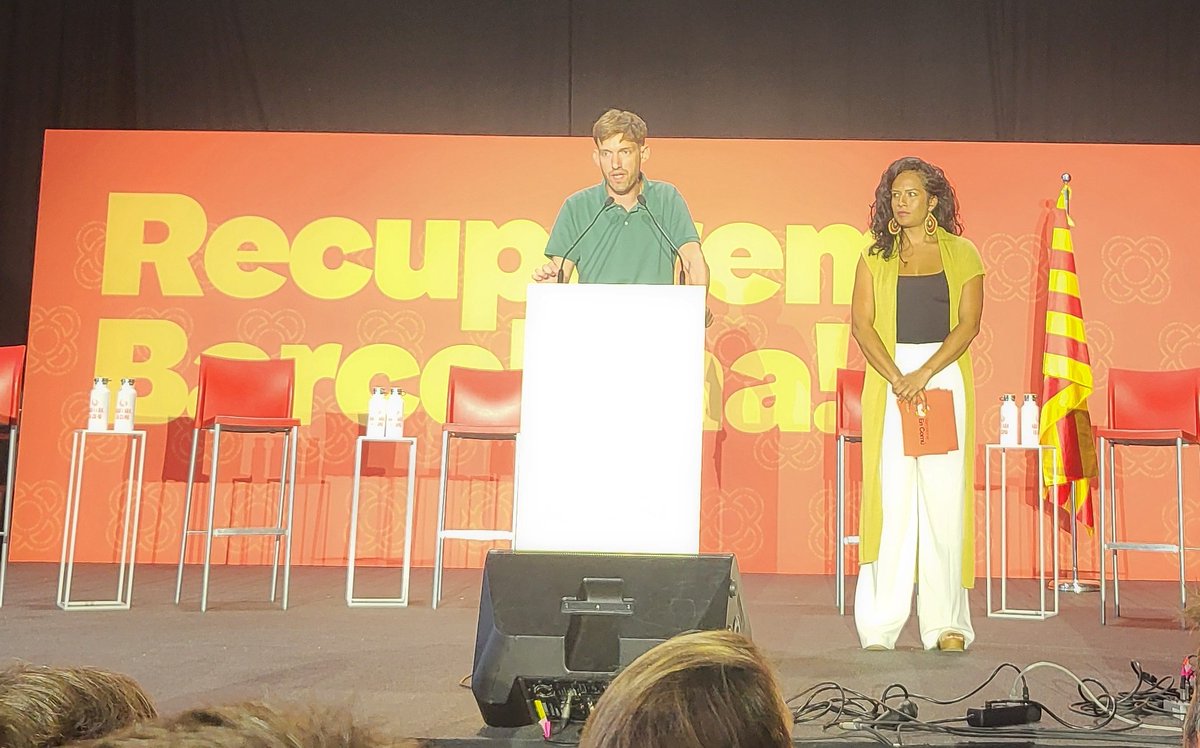 NuriaLozanoMont's tweet image. 10 Anys de municipalisme, 10 anys de construir ciutat des de base, 10 anys d'una altra forma de fer política des de la institució i des del carrer. En temps de desencís més política, en temps d'ofensiva reaccionària, Recuperem Barcelona al servei de veïnes i barris de la ciutat