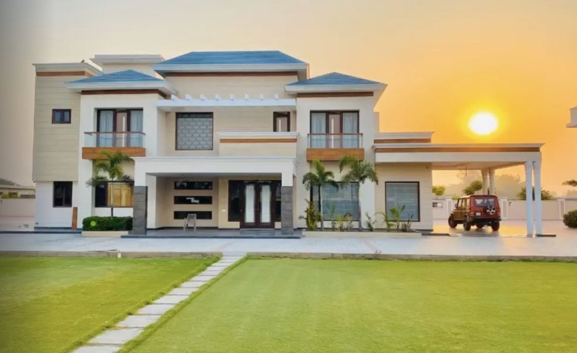 आप कितने भी अच्छे हो.कितना भी अच्छा काम कर लो.एक बात हमेशा याद रखना.जो ग़लत समझता है.*मरते दम तक ग़लत ही समझेगा..*
क्योंकि नज़र का ऑपरेशन किया जा सकता है
पर नज़रीए का नहीं..💯✨
Good evening..