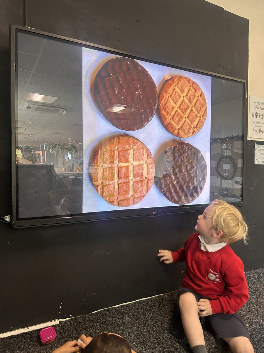 PCPNursery's tweet image. Maths talk! #pcpmaths 🍪 🍪🍪🍪