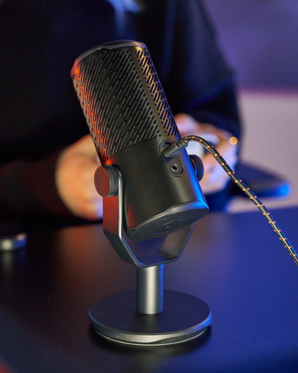 JBL Quantum ESP (@jblquantumesp) on Twitter photo El combo perfecto 🤜🤛 El combo perfecto 🤜🤛