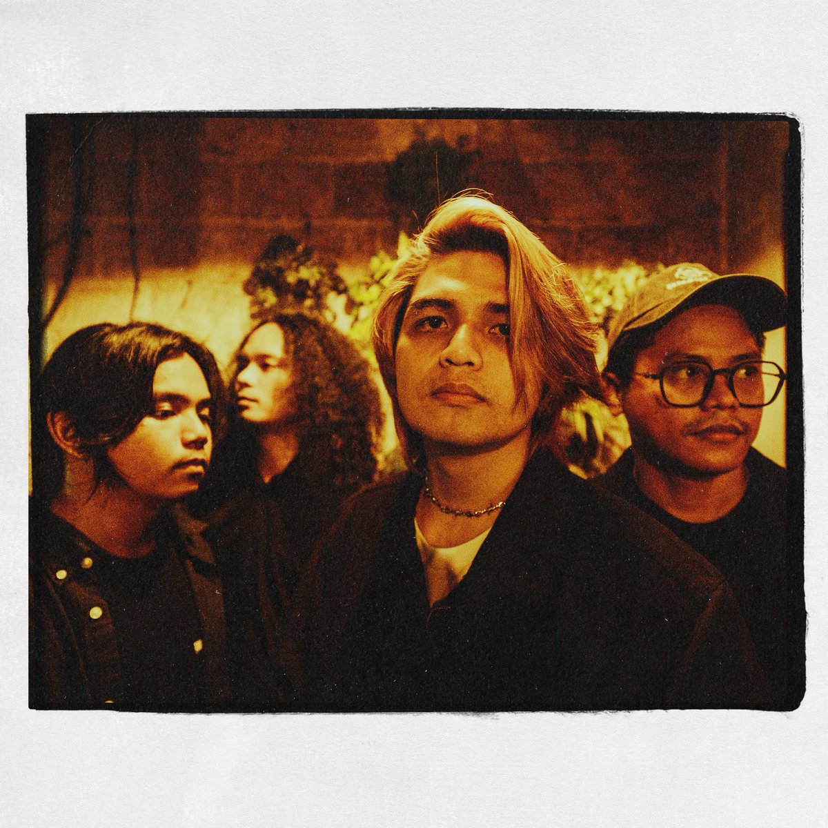 Hello everyone, please welcome our new drummer - Keiran Tumpalan. We’re excited on to what the next chapter of Fragments will be with him. 

We’re back and better than ever. 
We’ll see you around. 

08.08.25 - Stay Close. 

Photo by Fitzgerald Balanza of KNYA