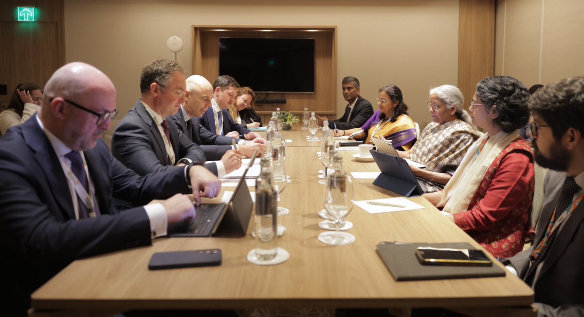 ddyadagirinews's tweet image. రియో డి జనీరోలో బ్రిక్స్ ఆర్థిక మంత్రులతో కేంద్ర ఆర్థిక మంత్రి నిర్మలా సీతారామన్ చర్చలు...

@FinMinIndia @nsitharaman #BRICSSummit2025 #FinanceForDevelopment #GlobalSouth #BRICSFinance #IndiaInBrazil