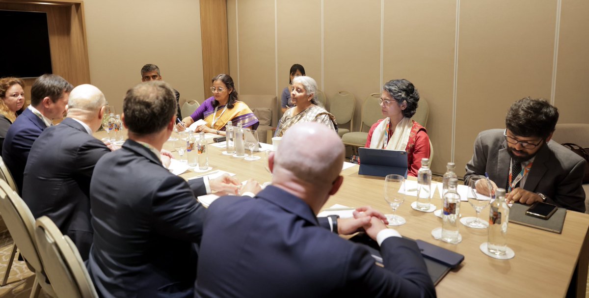 ddyadagirinews's tweet image. రియో డి జనీరోలో బ్రిక్స్ ఆర్థిక మంత్రులతో కేంద్ర ఆర్థిక మంత్రి నిర్మలా సీతారామన్ చర్చలు...

@FinMinIndia @nsitharaman #BRICSSummit2025 #FinanceForDevelopment #GlobalSouth #BRICSFinance #IndiaInBrazil