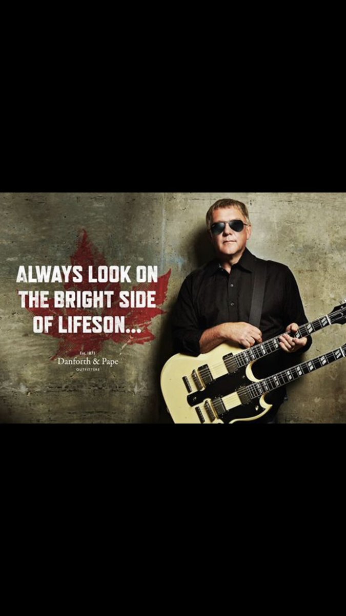 EdBlonski's tweet image. High on the sacred mountain
Up the seven thousand stairs
In the golden light of autumn
There was magic in the air
#Rush #AlexLifeson #LifesonDay