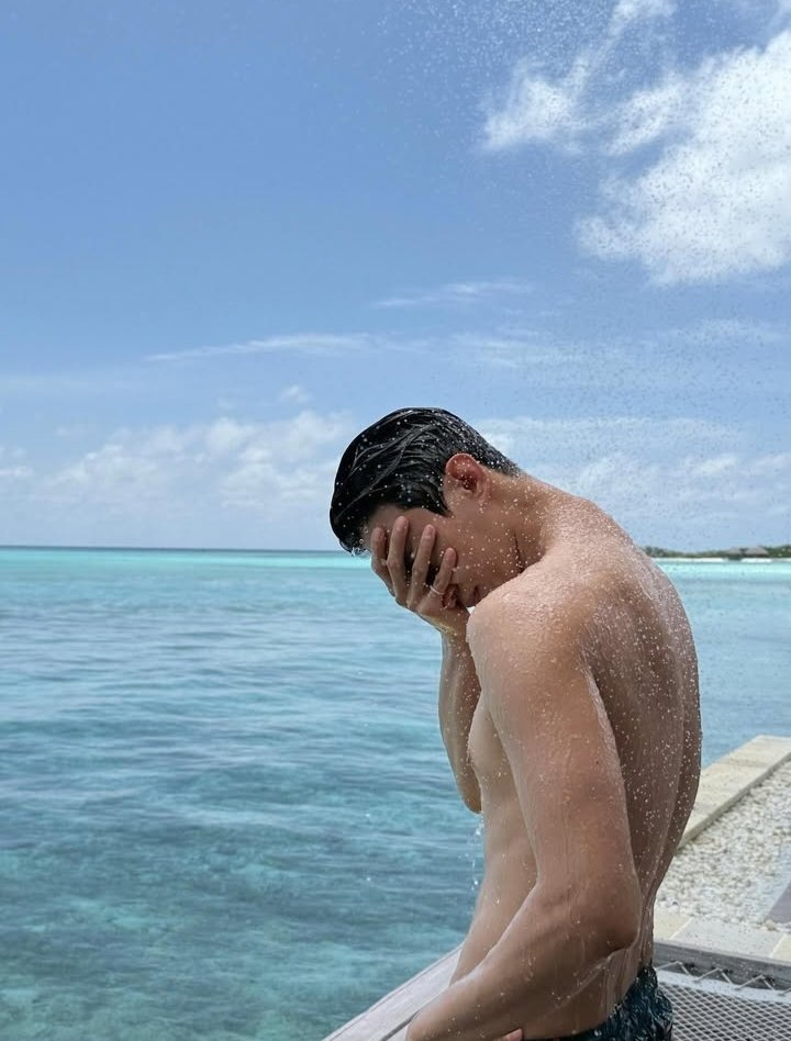 ce_les_tia18's tweet image. till my throat memorizes every vein. till the doctors think he changed my red blood cells white. till we create the next ocean. till he changes my dna to his. till my holes speak to him in Morse code. till my blood type will become lee seokmin