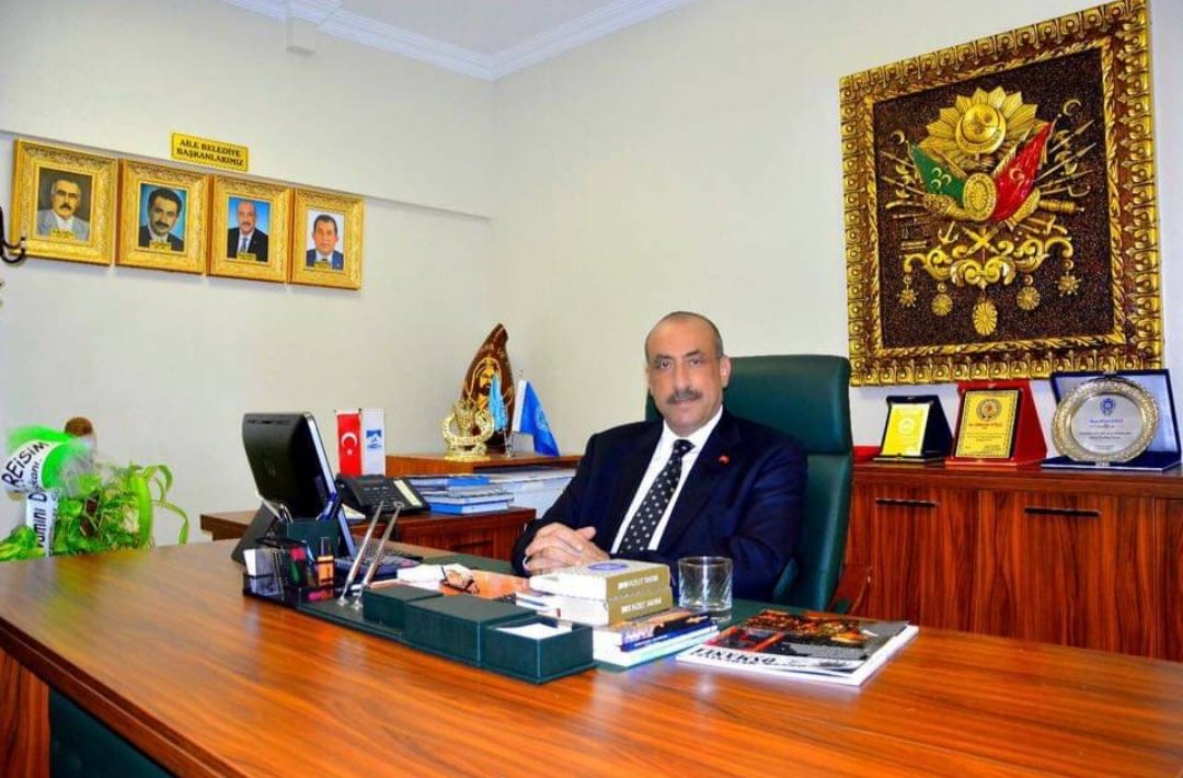 06.07.2021 
Vefatının Dördüncü yılı zaman su gibi akıp gidiyor
Seni unutmadık unutmayacağız Reyis baba
Mekanın cennet olsun🤲