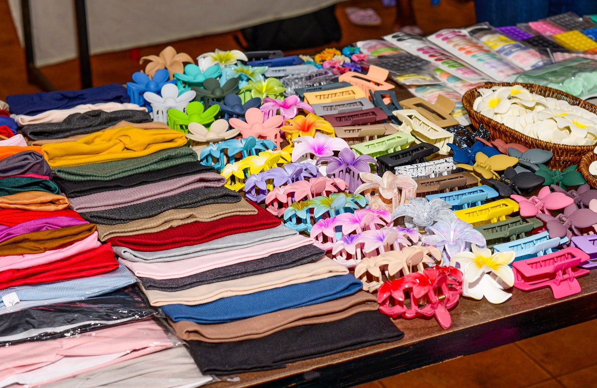 The passion at these stalls is contagious! Watching young entrepreneurs own their crafts with such pride.

#QuonnectMarketDay #NBSPlus #BeYou #Nextars