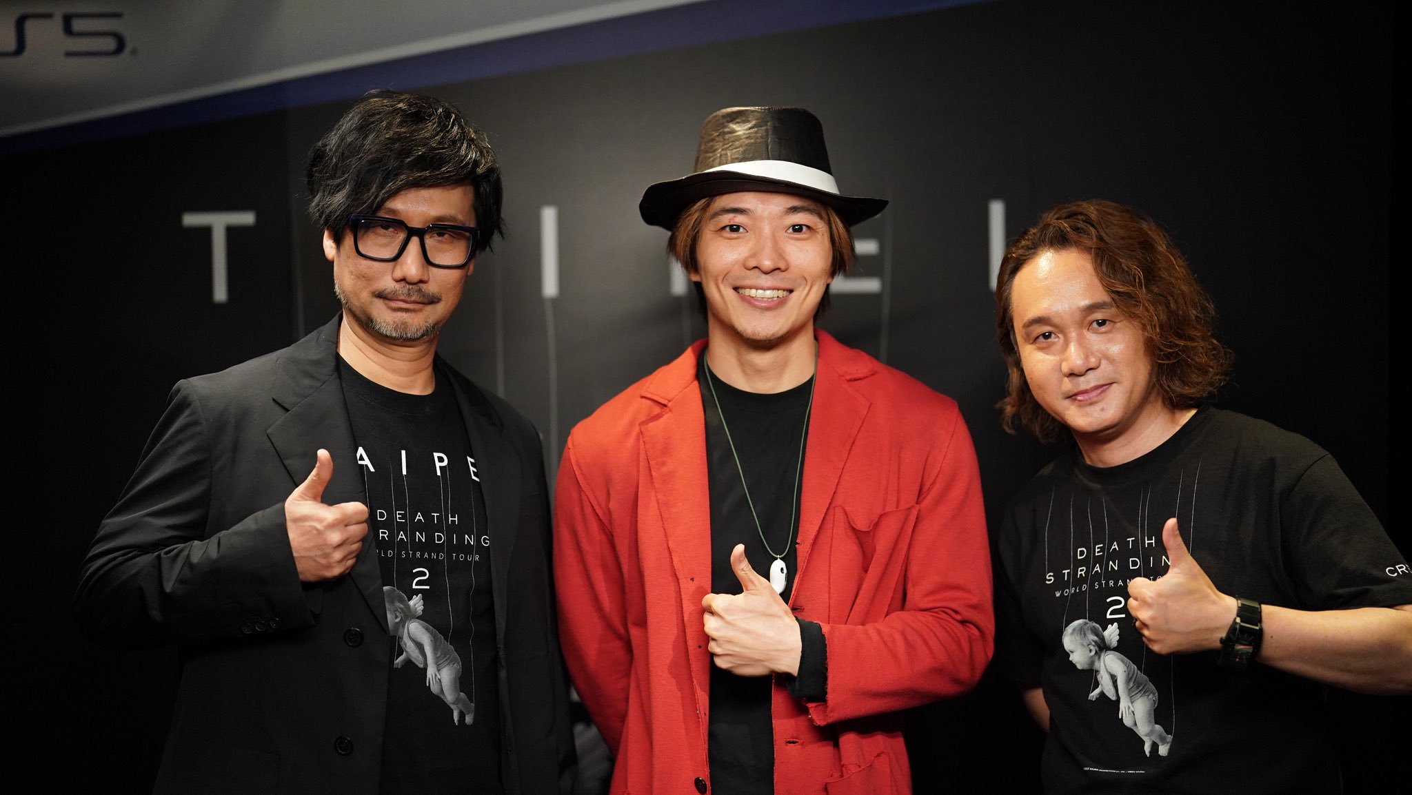 9/6(土)東京 2ショット撮影 特典券 ケンシン Amazon.co.jp: 土屋太鳳2nd写真集「初戀。」 (TOKYO NEWS MOOK